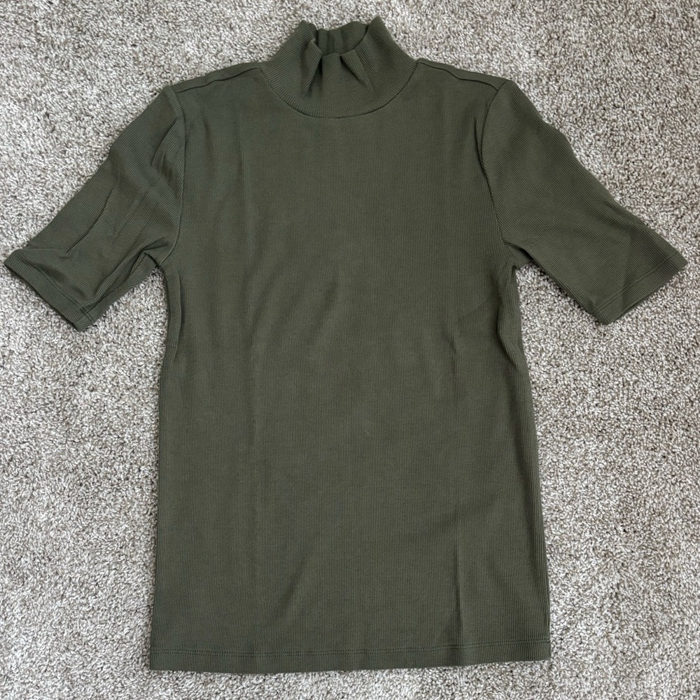 LOFT Olive Green Women's Turtleneck T-Shirt